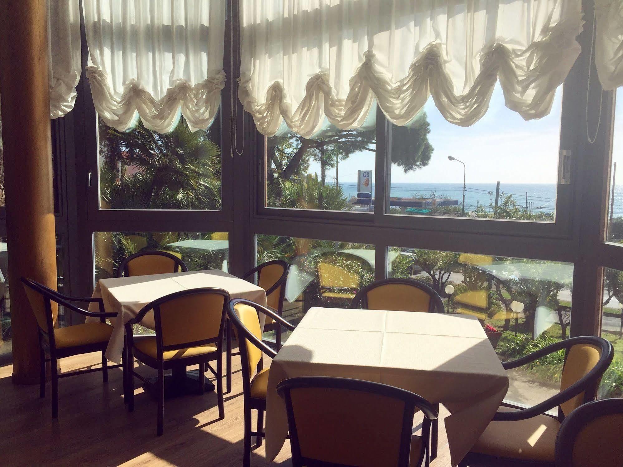 Hotel Napoleon Sanremo Exterior foto