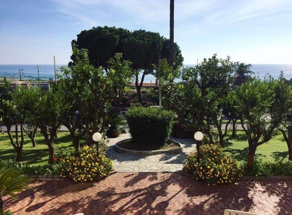 Hotel Napoleon Sanremo Exterior foto
